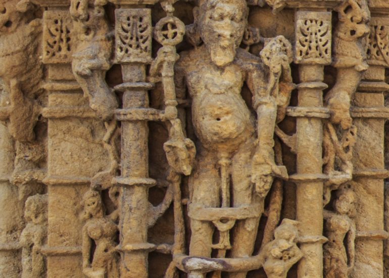 Infinity rail of textures, Qutab-minar.